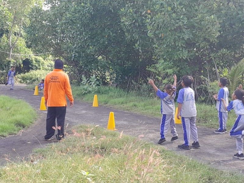Keseruan "Pekan Olahraga" Rutin Setiap Minggu di SD Negeri 5 Banyuputih