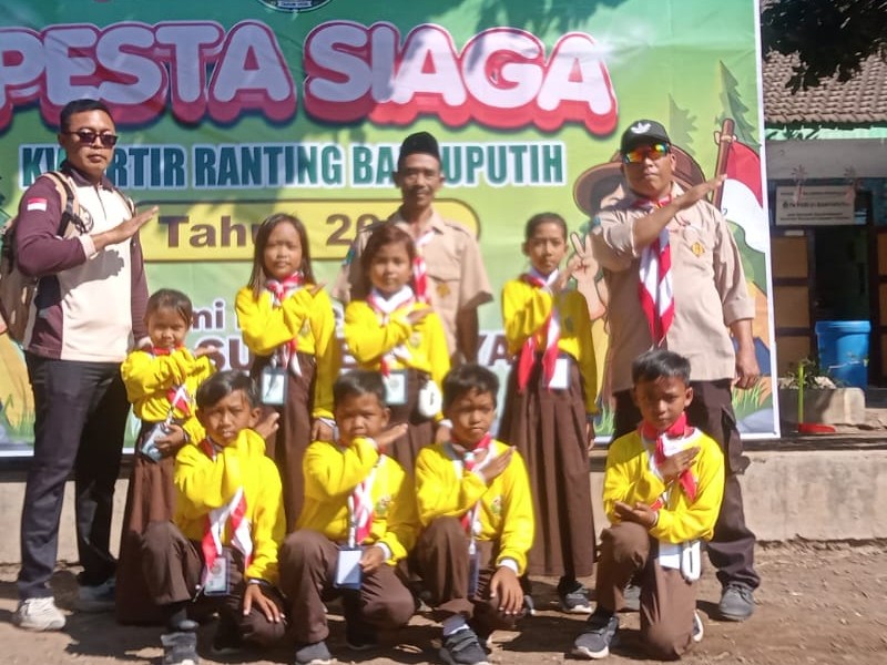 Siswa SDN 5 Banyuputih Tampil Penuh Semangat di Pesta Siaga Kuartir Ranting Banyuputih